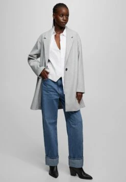 PULL & BEAR PULL&BEARFELT TEXTURE WITH BUTTON - Kort Kappa / Rock - Grey -Vero Moda butik. 0404562fb6d1496d893048716253a175