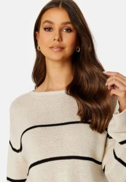 BubbleroomCC - Stickad Tröja - Beige 10 BubbleroomCC - Stickad Tröja - Beige -Vero Moda butik. 16fd72939e964c7ab15d03d43ec3f73a