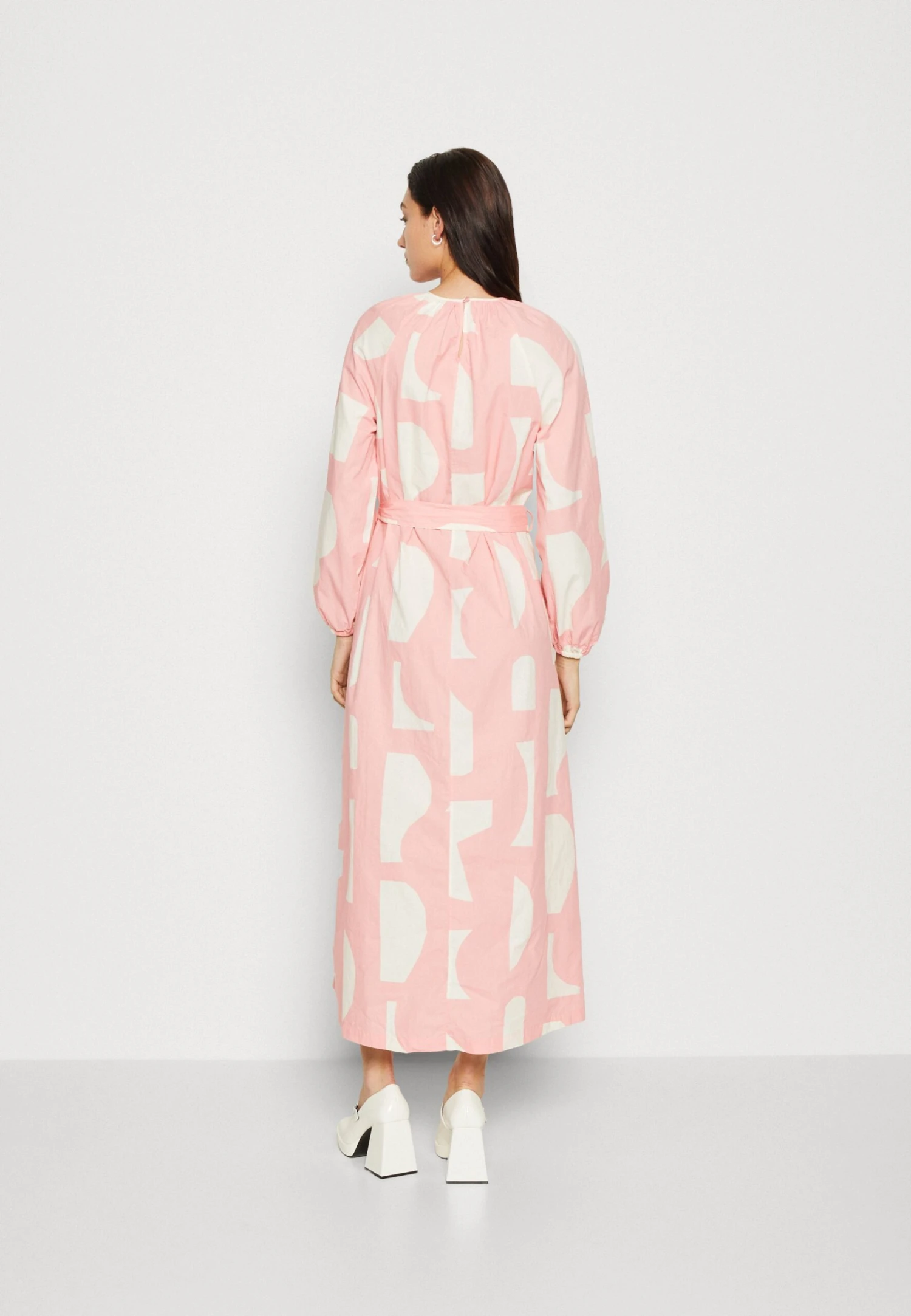 MonkiMaxiklänning - Light Pink 5 MonkiMaxiklänning - Light Pink - Bild 3