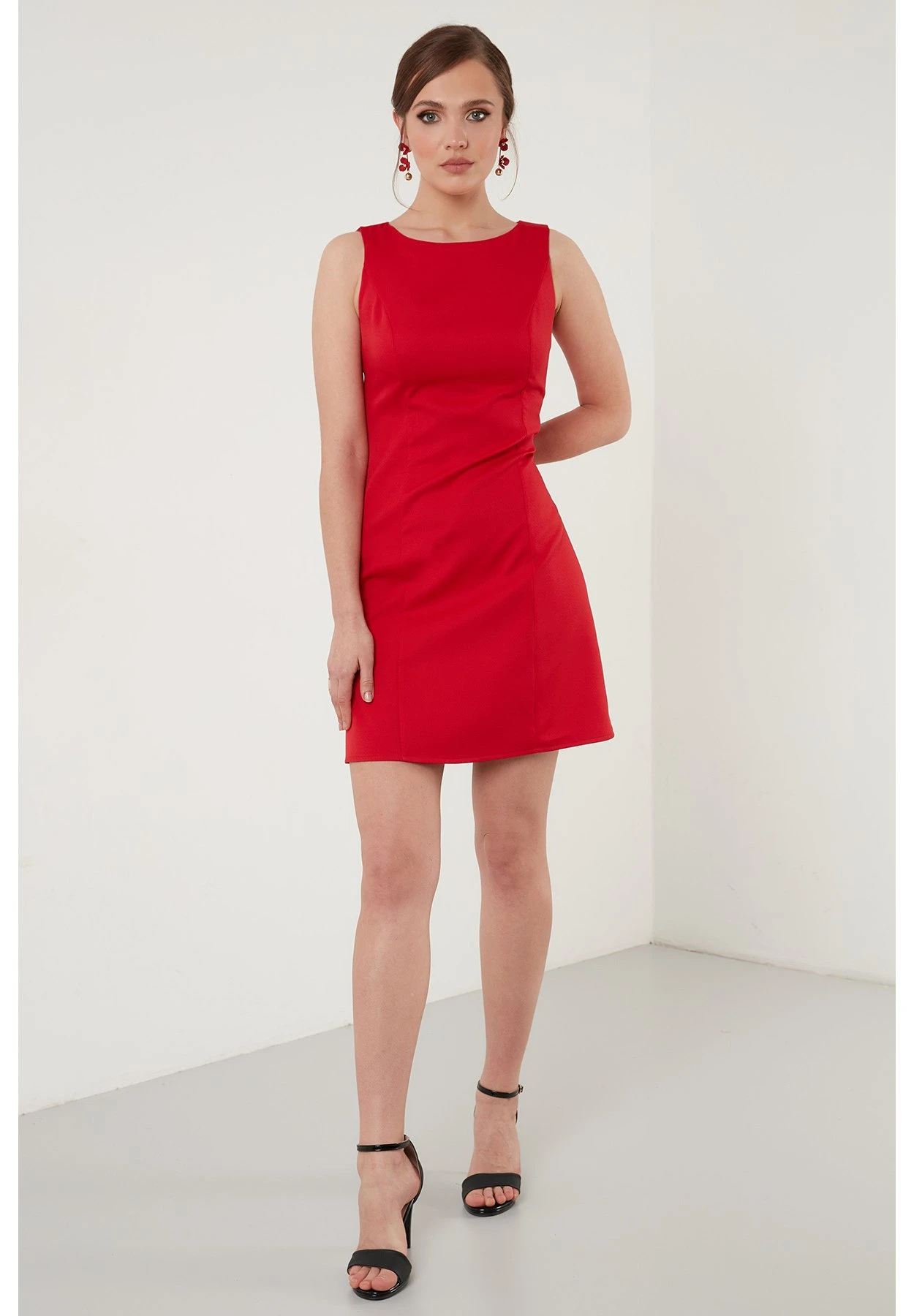 LELAREGULAR FIT - Fodralklänning - Red 4 LELAREGULAR FIT - Fodralklänning - Red - Bild 2