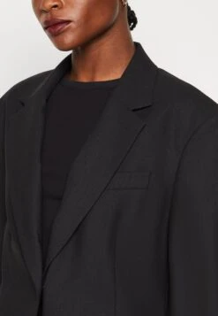 ARKETKort Kappa / Rock - Black 13 ARKETKort Kappa / Rock - Black -Vero Moda butik. 1bf04d6f2a9f4585a63bc8cb54bd7b4c