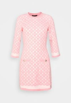 MajeROADINA - Stickad Klänning - Rose 16 MajeROADINA - Stickad Klänning - Rose -Vero Moda butik. 2989f957dc174441814b7c3585d3d79e