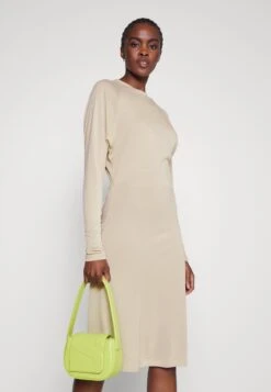 Libertine-LibertineMELODY - Jerseyklänning - Beige 13 Libertine-LibertineMELODY - Jerseyklänning - Beige -Vero Moda butik. 2ae2d7dccd684c4aa637e1cdc57178bd