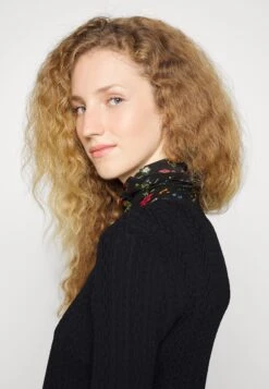 Needle & ThreadTEXTURED CROP CARDIGAN - Kofta - Black 13 Needle & ThreadTEXTURED CROP CARDIGAN - Kofta - Black -Vero Moda butik. 2e2b9ce823c6438fb5d95f9b5140d622