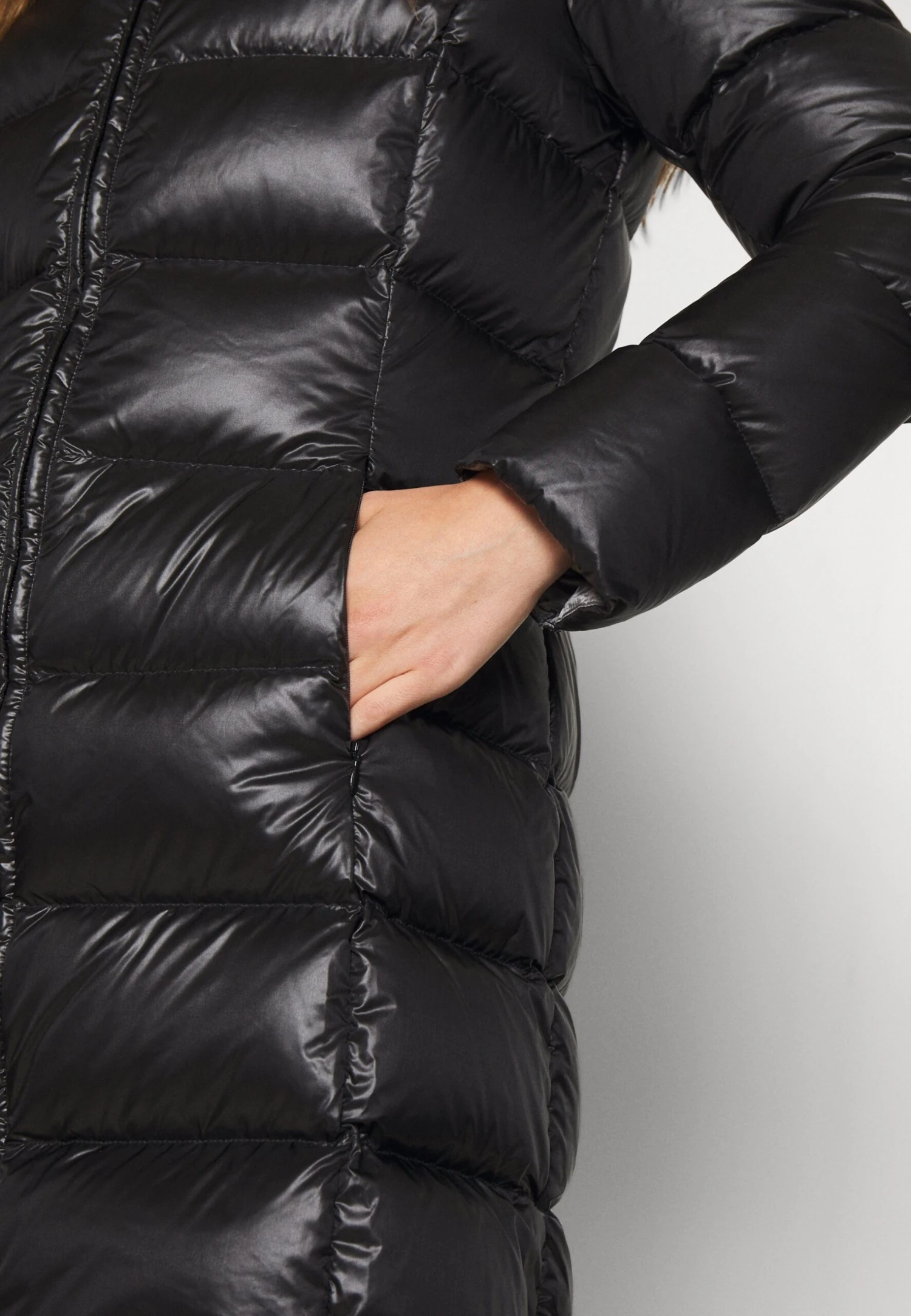 Colmar OriginalsDAUNENJACKEN - Kort Kappa / Rock - Black Dark Steel 11 Colmar OriginalsDAUNENJACKEN - Kort Kappa / Rock - Black Dark Steel - Bild 9