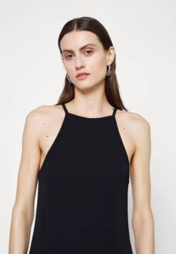 Filippa KSTRAP DRESS - Jerseyklänning - Black -Vero Moda butik. 303110e625b143b5a2ad634e2d605ada