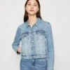 Cotton OnEMBROIDERED GIRLFRIEND JACKET - Jeansjacka - Blue 2 Cotton OnEMBROIDERED GIRLFRIEND JACKET - Jeansjacka - Blue -Vero Moda butik. 328b53773d674d678b4c9fd3fbf6d672