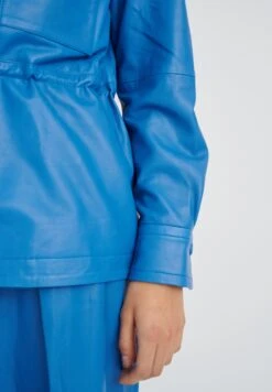 InWearKYRENIW - Skinnjacka - Spring Blue -Vero Moda butik. 34d6ceba659c448ea9b02141eb594d45