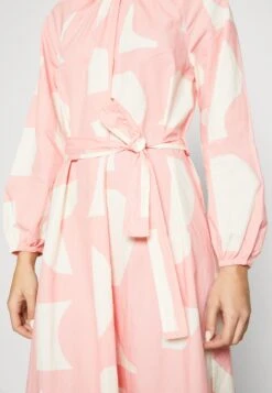 MonkiMaxiklänning - Light Pink 13 MonkiMaxiklänning - Light Pink -Vero Moda butik. 3e4873f4a91a48d99f4f0e6c6b7c59bb