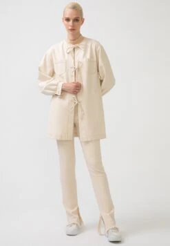 Touché PrivéPOCKET DETAILED - Jeansjacka - Beige -Vero Moda butik. 432dbc94538e458986471777fa29db43