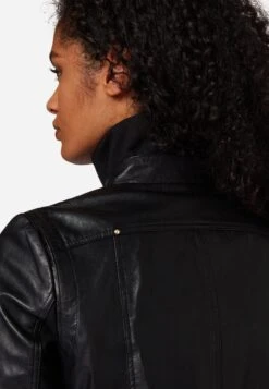 RicanoSkinnjacka - Schwarz 12 RicanoSkinnjacka - Schwarz -Vero Moda butik. 4860aad540e94fff83ab8984e142dc1d