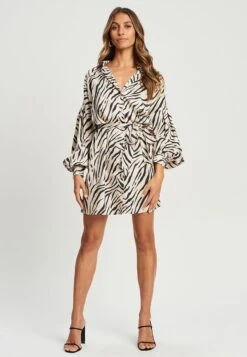 CALLISPIRIT - Skjortklänning - Champagne Zebra 9 CALLISPIRIT - Skjortklänning - Champagne Zebra -Vero Moda butik. 51ee1b851e4c41979138986abdbebde8