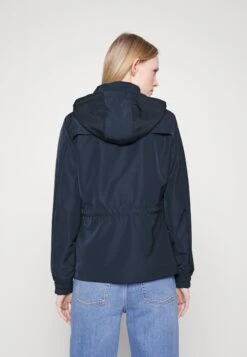 EA7 Emporio ArmaniTunn Jacka - Blue 10 EA7 Emporio ArmaniTunn Jacka - Blue -Vero Moda butik. 699f005652c54a32a98df518b91eb304