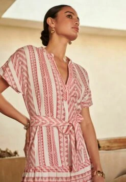 NextVardagsklänning - White Pink 8 NextVardagsklänning - White Pink -Vero Moda butik. 6e80428b76fb4a11b5741f5806604051