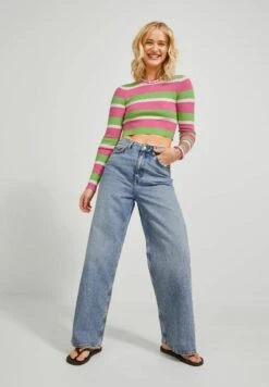 JJXXJXVITTORIA - Stickad Tröja - White -Vero Moda butik. 7710eb2f9fd14a7db638f9ff7faede95