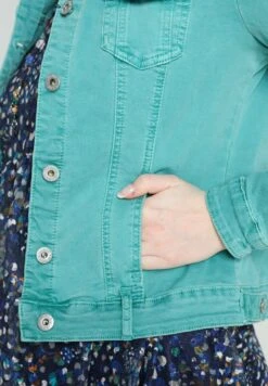 CassisJeansjacka - Green 20 CassisJeansjacka - Green -Vero Moda butik. 77713ef174404a6c98b04f1942733397