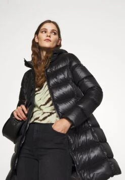 Colmar OriginalsDAUNENJACKEN - Kort Kappa / Rock - Black Dark Steel 17 Colmar OriginalsDAUNENJACKEN - Kort Kappa / Rock - Black Dark Steel -Vero Moda butik. 783af6098e49423ba2d63664a64b8b0c