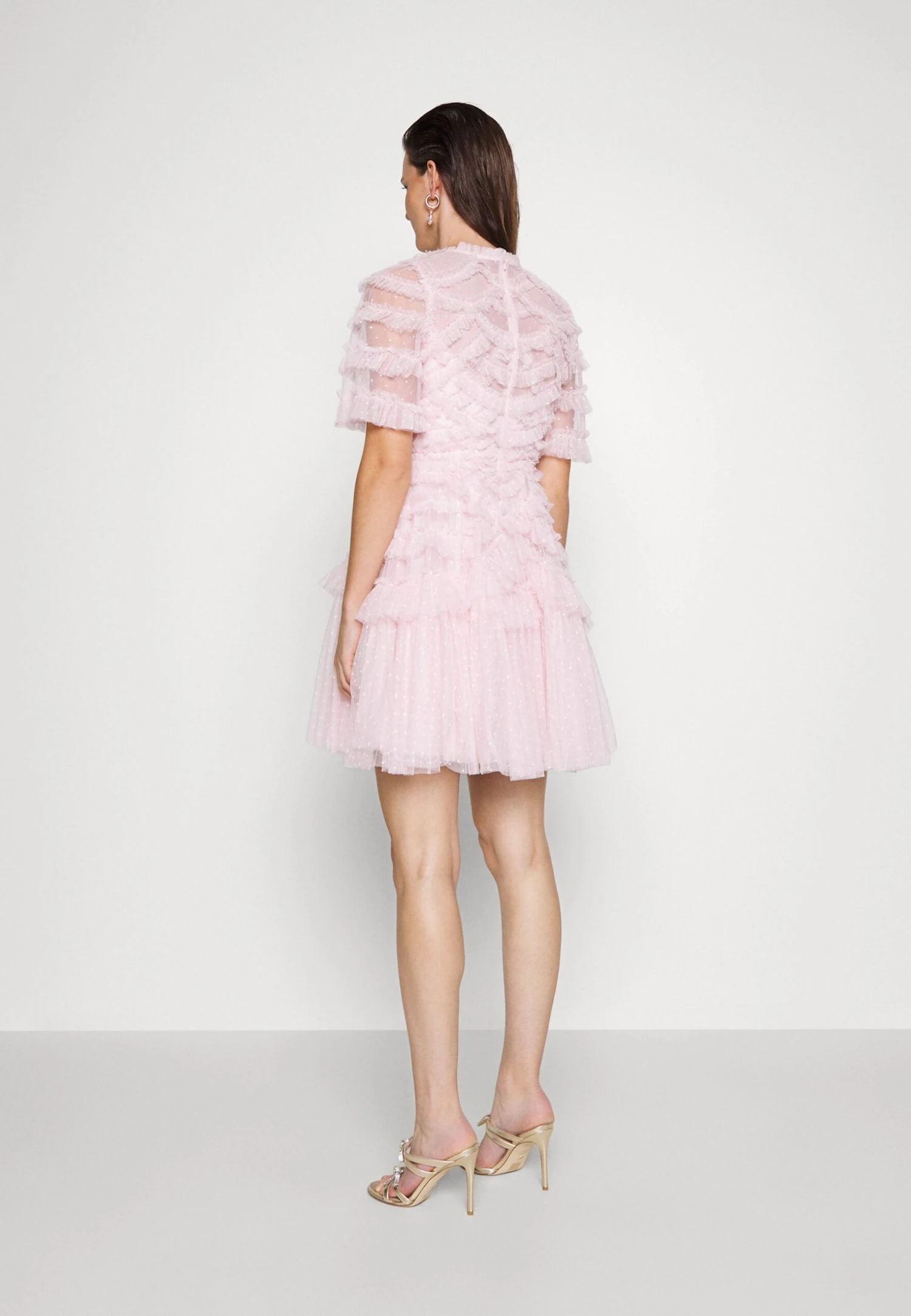 Needle & ThreadMARILLA RUFFLE MINI DRESS - Cocktailklänning - Sky Pink 4 Needle & ThreadMARILLA RUFFLE MINI DRESS - Cocktailklänning - Sky Pink - Bild 3