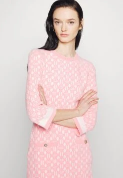 MajeROADINA - Stickad Klänning - Rose 15 MajeROADINA - Stickad Klänning - Rose -Vero Moda butik. 876f69659ff54783bf391015f0dc175b