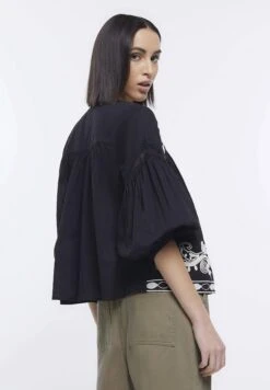 River IslandBlus - Black 9 River IslandBlus - Black -Vero Moda butik. 902e41e7e9494772abca8c6923cf035b