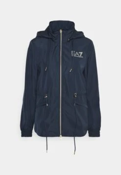 EA7 Emporio ArmaniTunn Jacka - Blue 12 EA7 Emporio ArmaniTunn Jacka - Blue -Vero Moda butik. 927a23821e424f42be4f0874753233ea