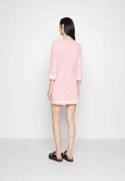 MajeROADINA - Stickad Klänning - Rose 13 MajeROADINA - Stickad Klänning - Rose -Vero Moda butik. 992237256caf4e53867c4d9706c855f7