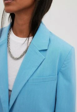 NA-KDSCHWERER - Kort Kappa / Rock - Blue 9 NA-KDSCHWERER - Kort Kappa / Rock - Blue -Vero Moda butik. 9f27048c5653411e9295414c90b07d9a