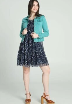 CassisJeansjacka - Green 21 CassisJeansjacka - Green -Vero Moda butik. a0896986fa054f04a8b3c58b8016cff2