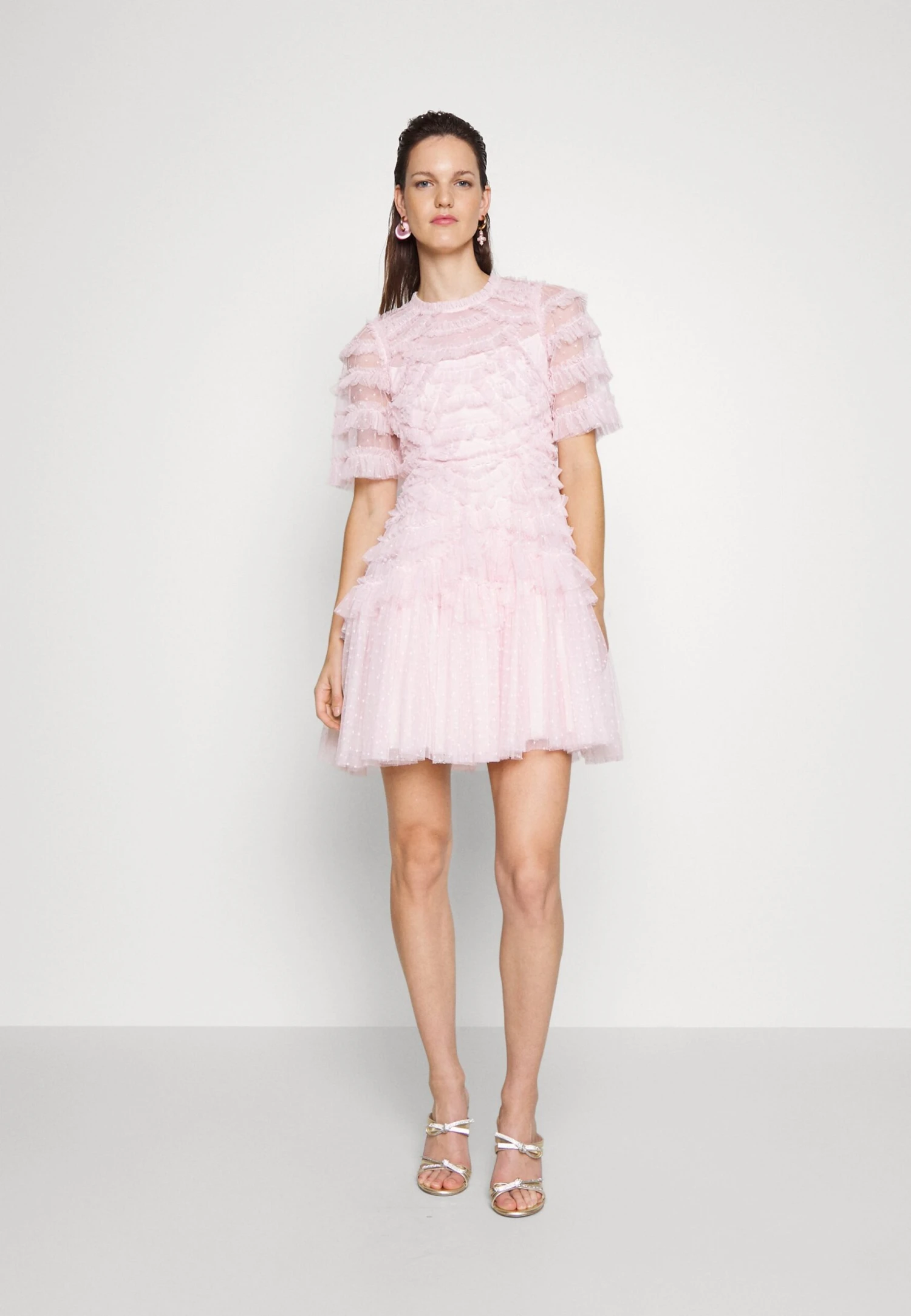 Needle & ThreadMARILLA RUFFLE MINI DRESS - Cocktailklänning - Sky Pink 3 Needle & ThreadMARILLA RUFFLE MINI DRESS - Cocktailklänning - Sky Pink - Bild 2