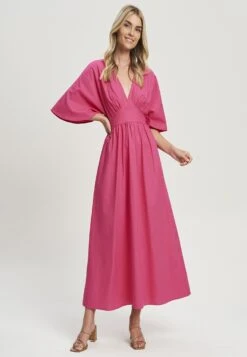 TUSSAHAMORA - Maxiklänning - Hot Pink