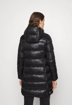 Colmar OriginalsDAUNENJACKEN - Kort Kappa / Rock - Black Dark Steel 13 Colmar OriginalsDAUNENJACKEN - Kort Kappa / Rock - Black Dark Steel -Vero Moda butik. b22169b3c84a451b936223ee981367d2