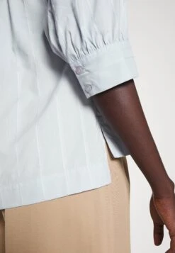 2nd DayFREIDAN - Blus - Halogen Blue 15 2nd DayFREIDAN - Blus - Halogen Blue -Vero Moda butik. b39f24b97f2b492f8da3f42d199c88ea