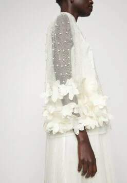 Ida SjöstedtBlus - Cream White 14 Ida SjöstedtBlus - Cream White -Vero Moda butik. b5ee99f5c60c4496be1908ded90ada08