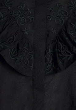 Sofie SchnoorSkjorta - Black 12 Sofie SchnoorSkjorta - Black -Vero Moda butik. bac3b043edf64c8694441e77d7cae064