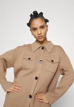 Banana Republic PetiteLONG SHACKET - Kofta - Khaki 11 Banana Republic PetiteLONG SHACKET - Kofta - Khaki -Vero Moda butik. c3b63fe12d98438ba23b8c6b40af59de