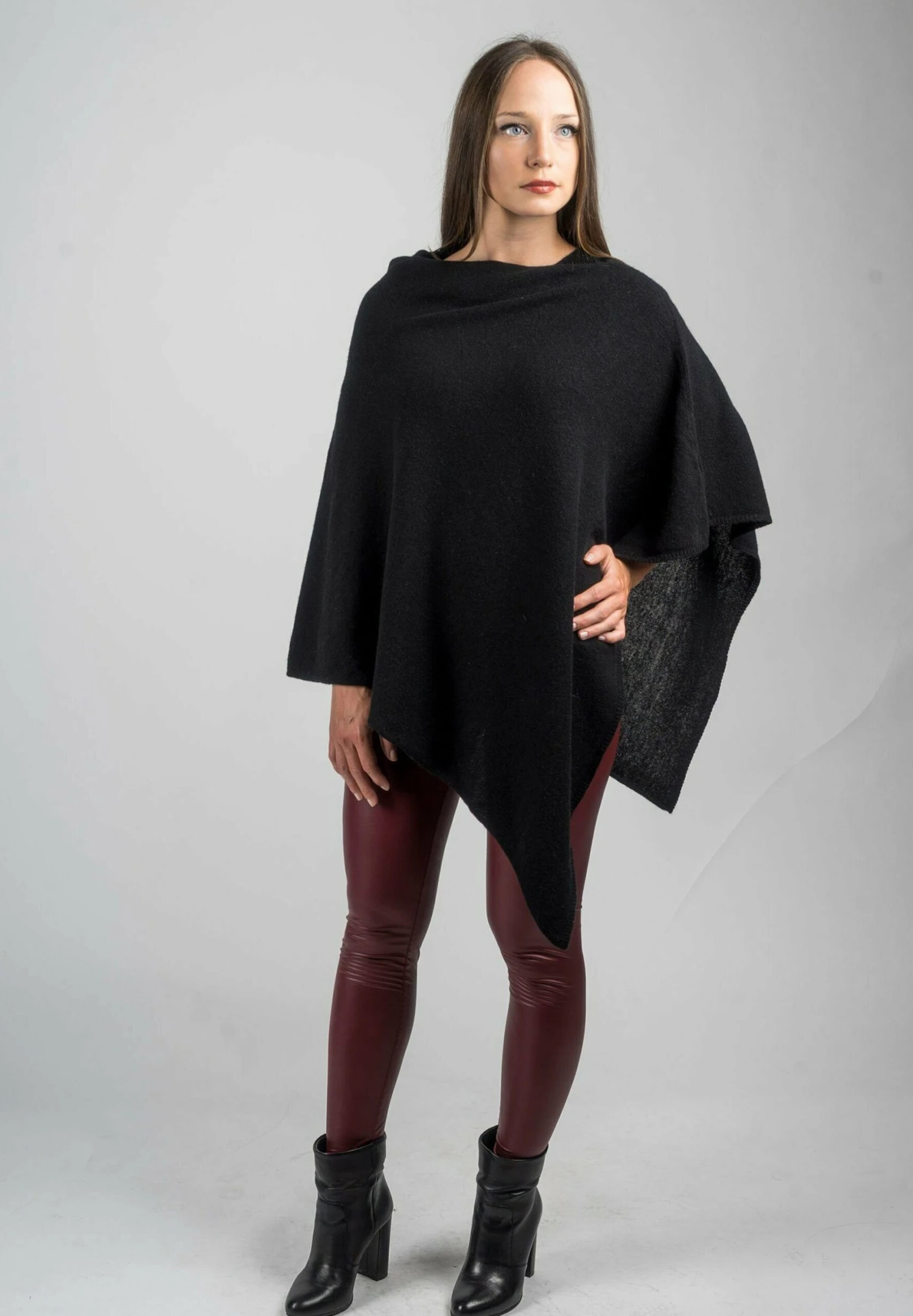 Dalle Piane CashmerePoncho - Nero 3 Dalle Piane CashmerePoncho - Nero
