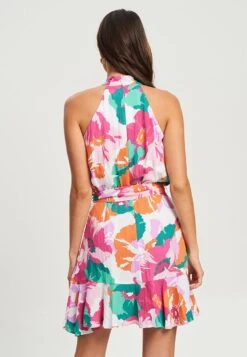 TUSSAHHAMPTONS - Vardagsklänning - Large Flora 11 TUSSAHHAMPTONS - Vardagsklänning - Large Flora -Vero Moda butik. c6d65c22156c4ecaae6676445826a38b