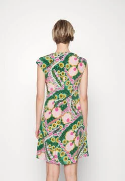 WEEKEND MaxMaraSAGOMA - Vardagsklänning - Verde 9 WEEKEND MaxMaraSAGOMA - Vardagsklänning - Verde -Vero Moda butik. d1789397bf8f4810b659e09af72de69e