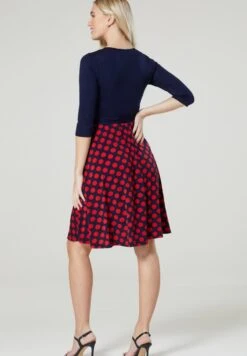 Chelsea ClarkCIĄŻOWA Z FUNKCJĄ KARMIENIA - Vardagsklänning - Granatowa W Czerwone Grochy -Vero Moda butik. d41c2864dd6245bbb6d9782df943c28e