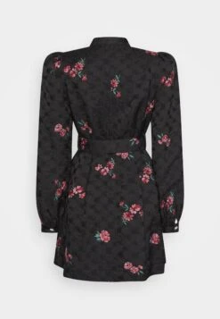 Bästsäljare -Vero Moda butik. d697e264308640c299e72b91bcc253af