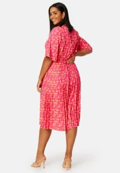 Vero Moda butik. 12 BubbleroomELOISE - Vardagsklänning - Apricot