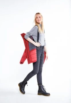 SchmuddelweddaVinterjacka - Dunkelrot 12 SchmuddelweddaVinterjacka - Dunkelrot -Vero Moda butik. d76537a1a428455f9478ae42910e26a8