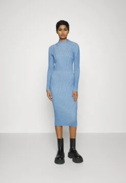 BOSSFADAR - Stickad Klänning - Open Miscellaneous