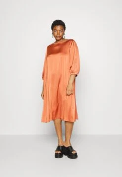 Bästsäljare -Vero Moda butik. e155776e45f44bb6999e176f544cf1fe