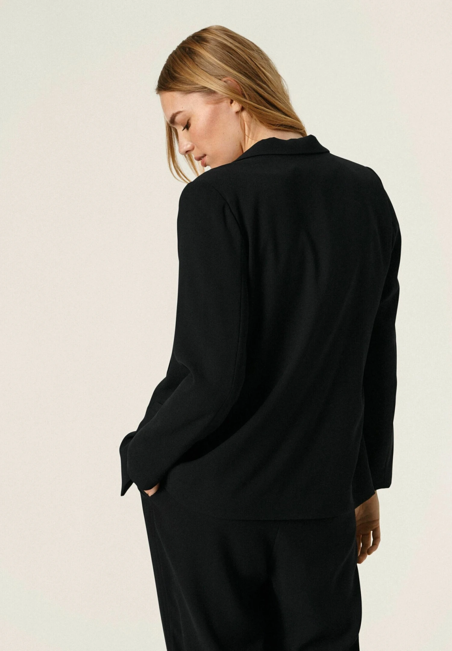 Soaked In LuxurySHIRLEY LS - Kort Kappa / Rock - Black 4 Soaked In LuxurySHIRLEY LS - Kort Kappa / Rock - Black - Bild 2